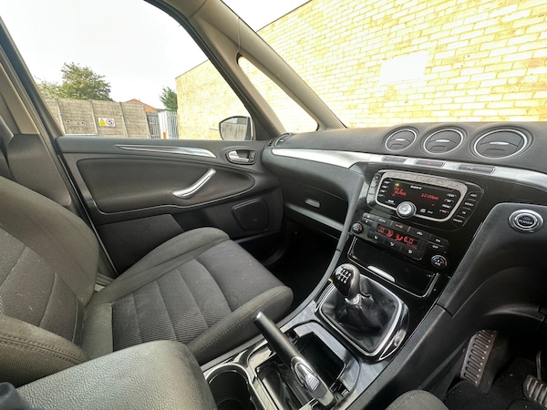 Used Ford S-Max 2011 for sale - 76143306: Photo 22