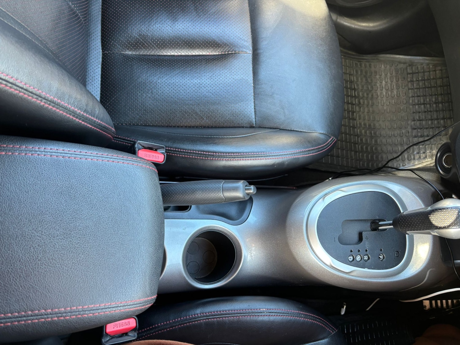 Used Nissan Juke 2011 for sale - 78218686: Photo 25