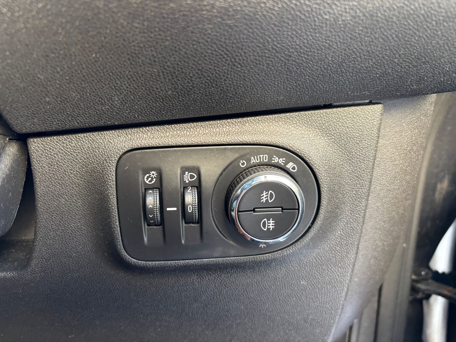 Used Vauxhall Corsa 2017 for sale - 77104737: Photo 29