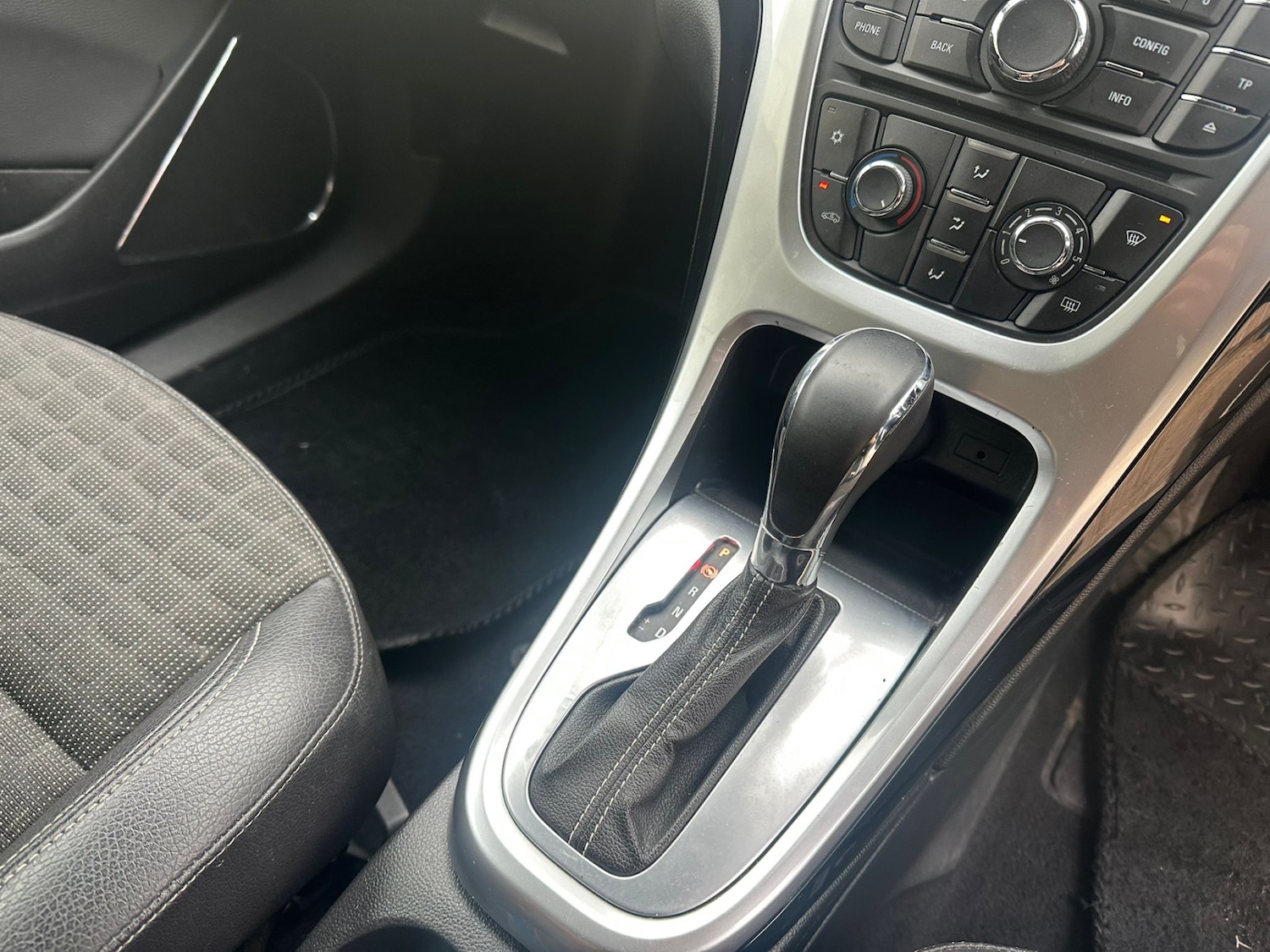 Used Vauxhall Astra GTC 2015 for sale - 77592918: Photo 16