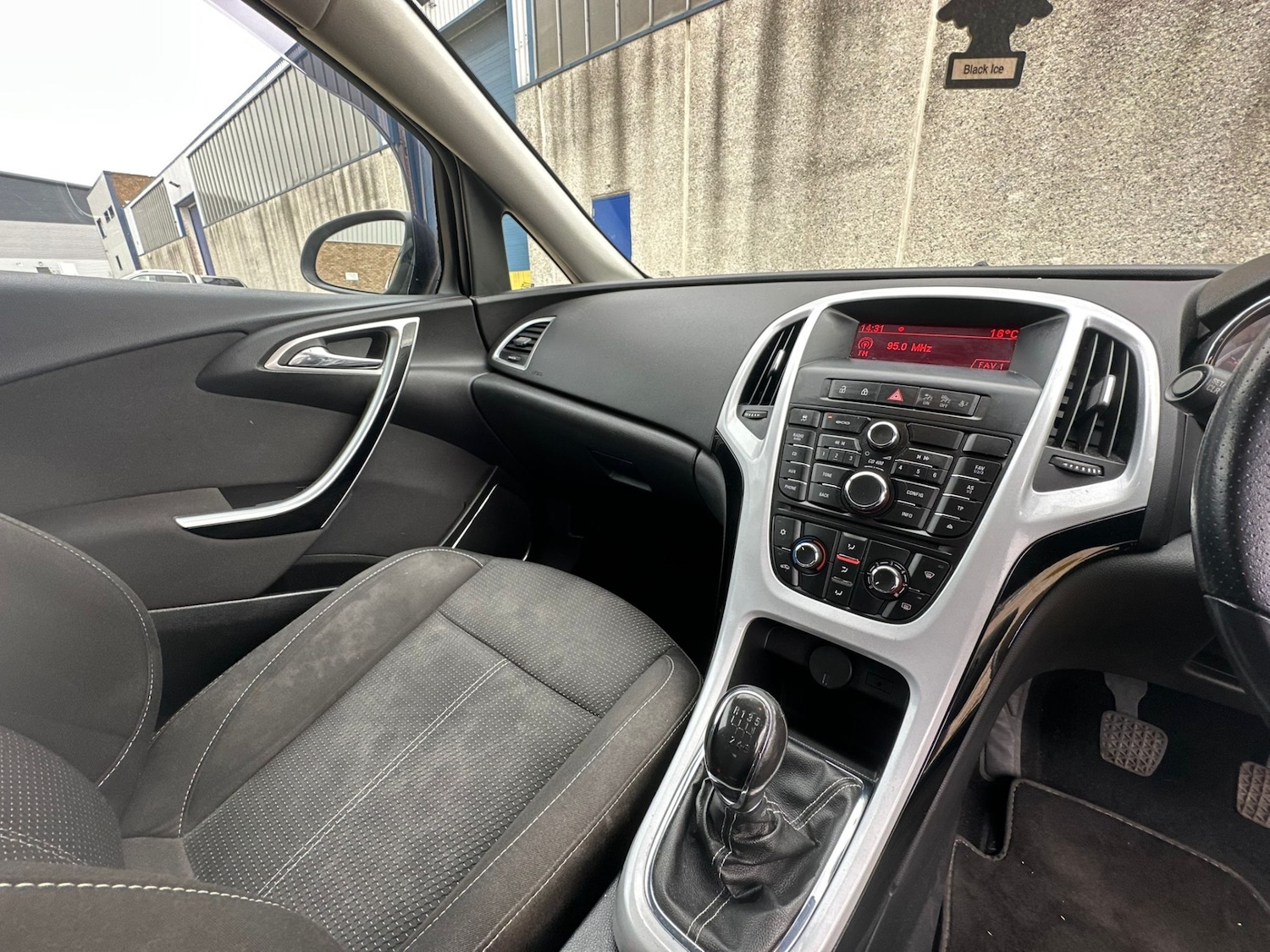 Used Vauxhall Astra 2012 for sale - 76346198: Photo 19