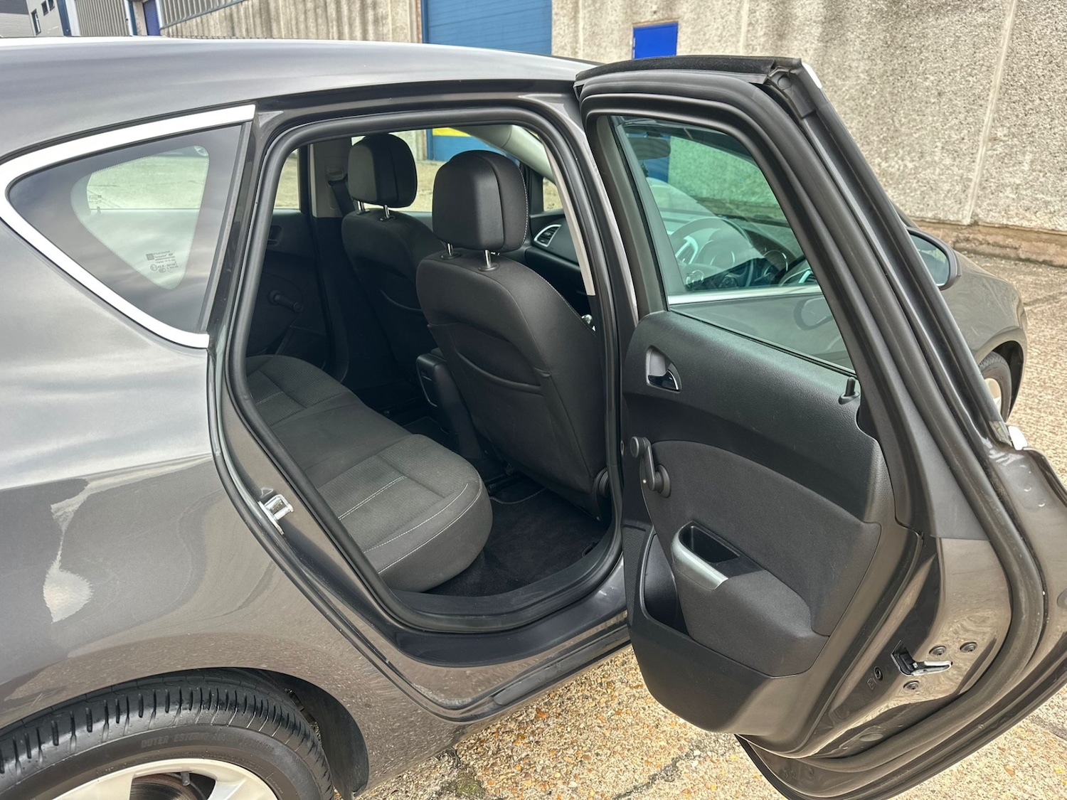 Used Vauxhall Astra 2012 for sale - 76346198: Photo 24