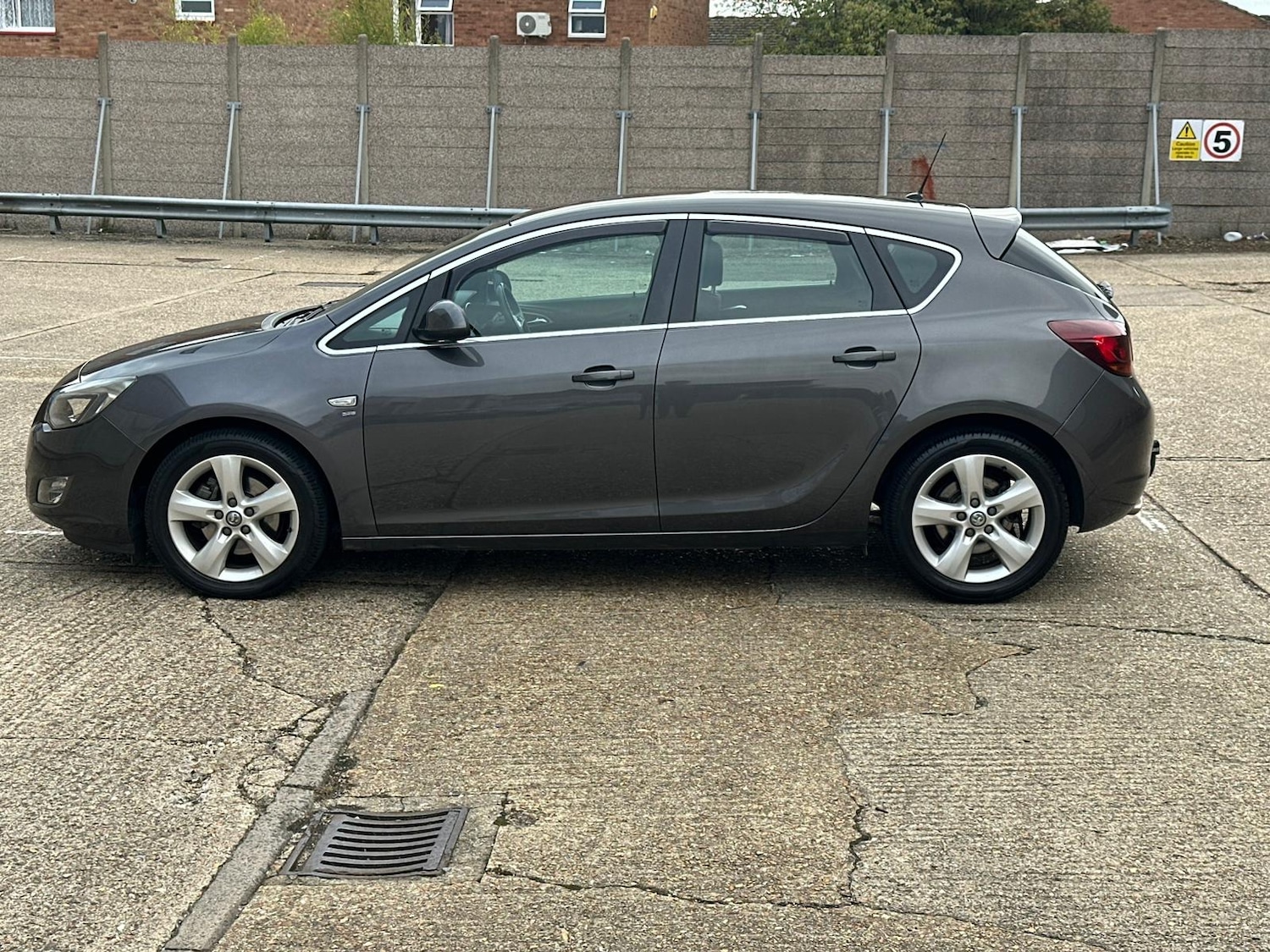 Used Vauxhall Astra 2012 for sale - 76346198: Photo 37