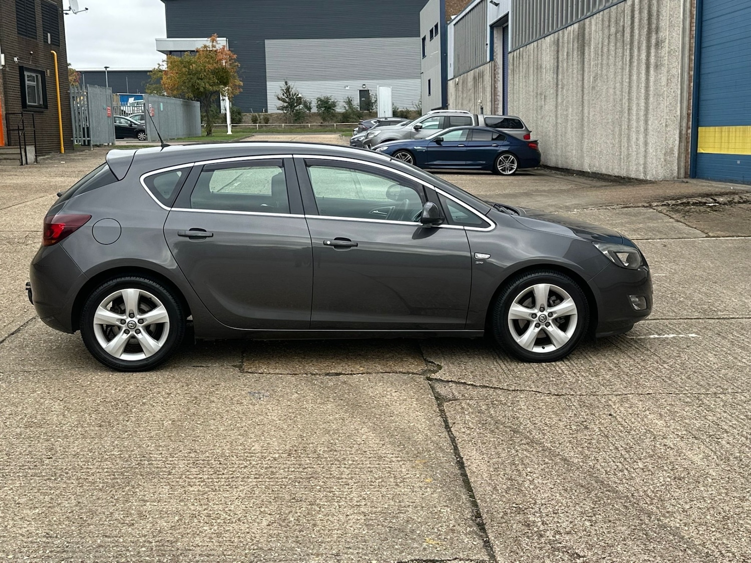 Used Vauxhall Astra 2012 for sale - 76346198: Photo 9