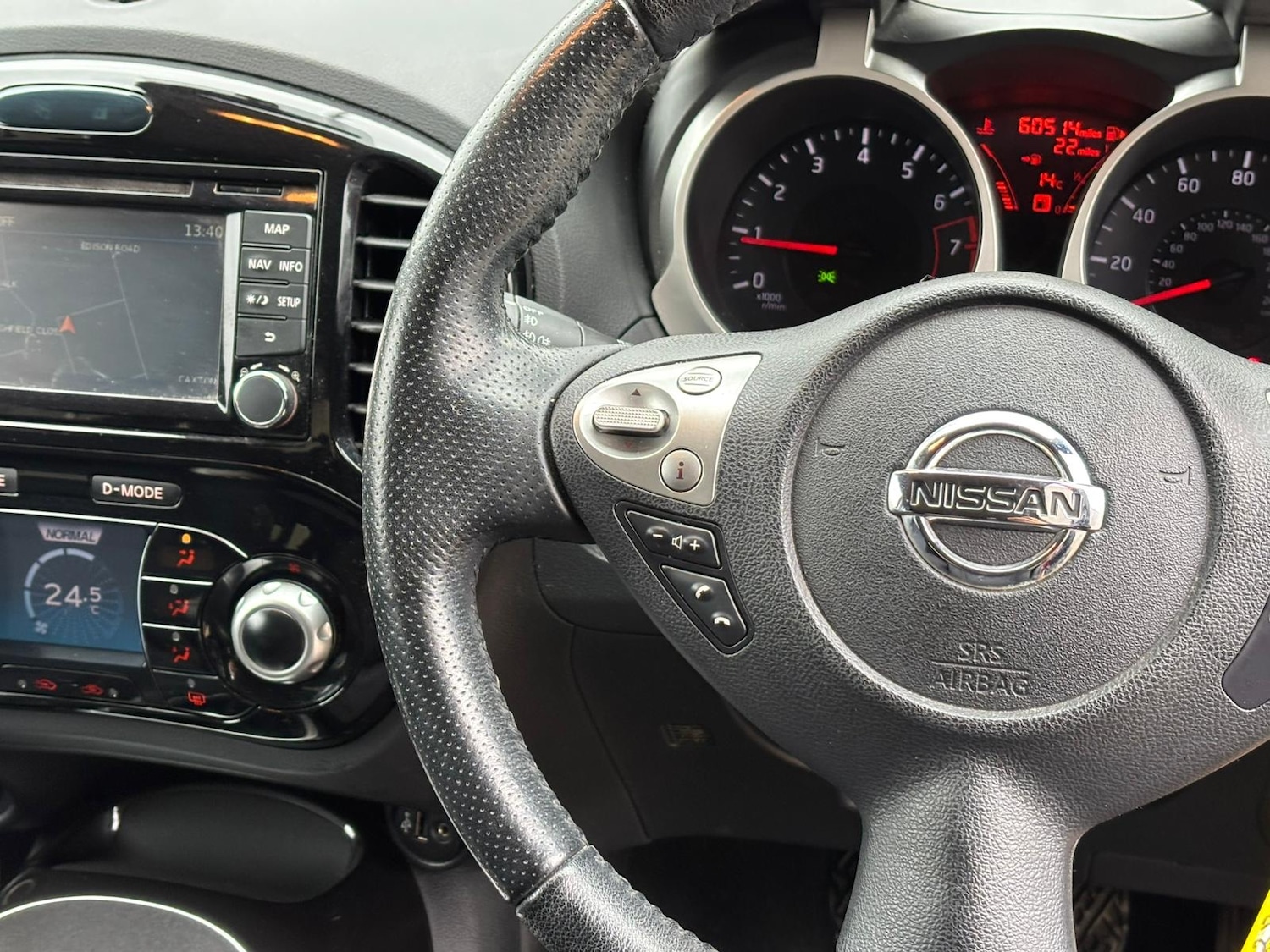 Used Nissan Juke 2014 for sale - 76165404: Photo 14