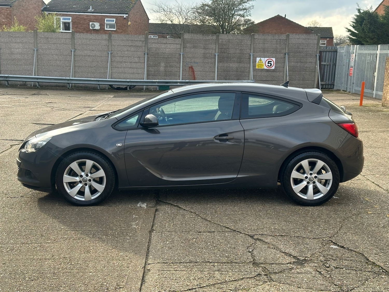 Used Vauxhall Astra GTC 2015 for sale - 77504385: Photo 37
