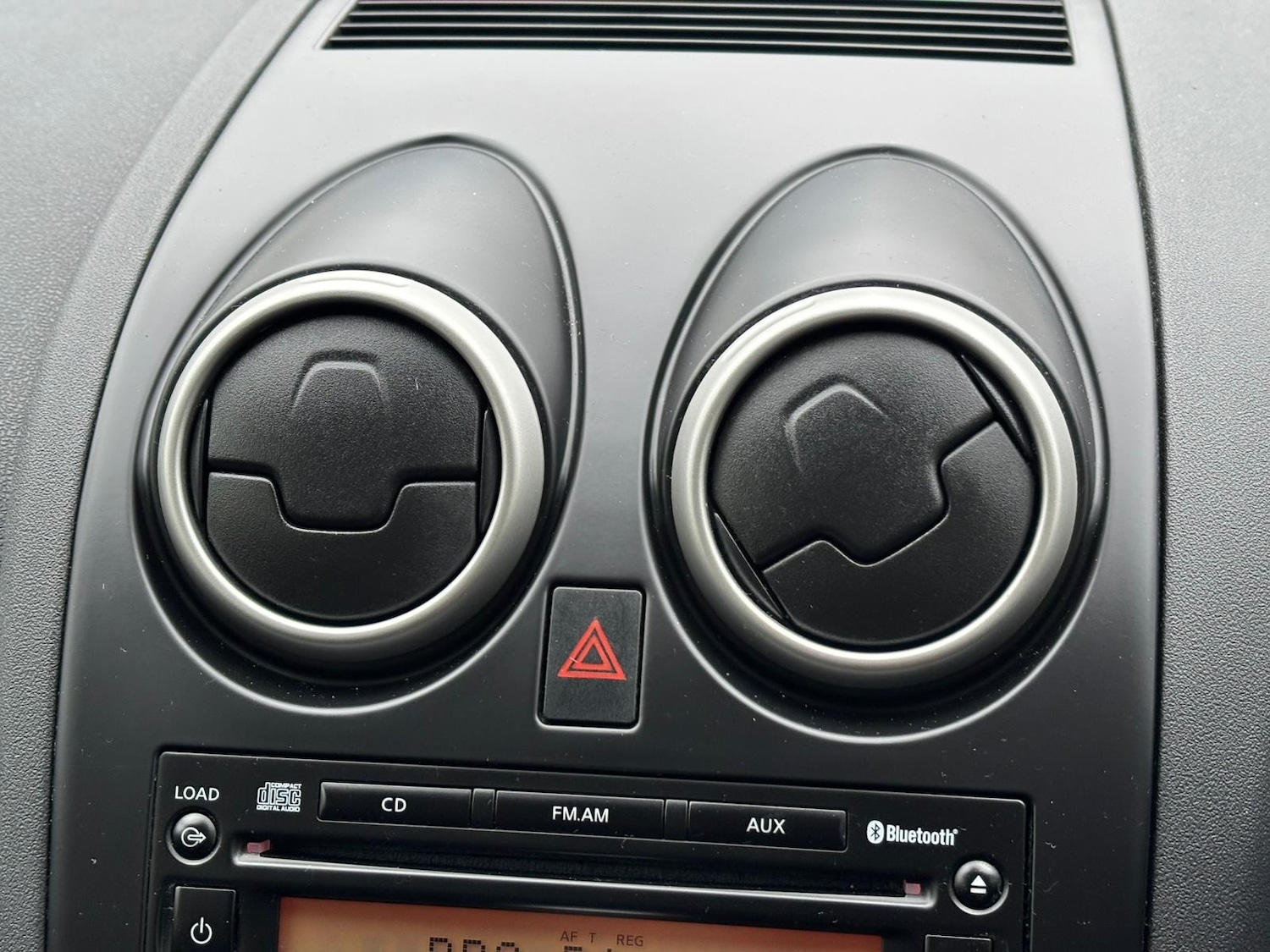 Used Nissan Qashqai 2010 for sale - 76165421: Photo 19