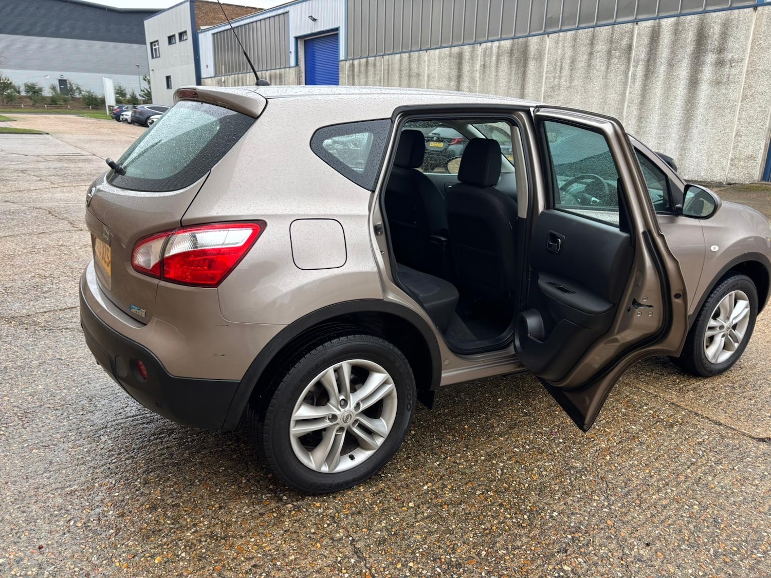 Used Nissan Qashqai 2010 for sale - 76165421: Photo 30