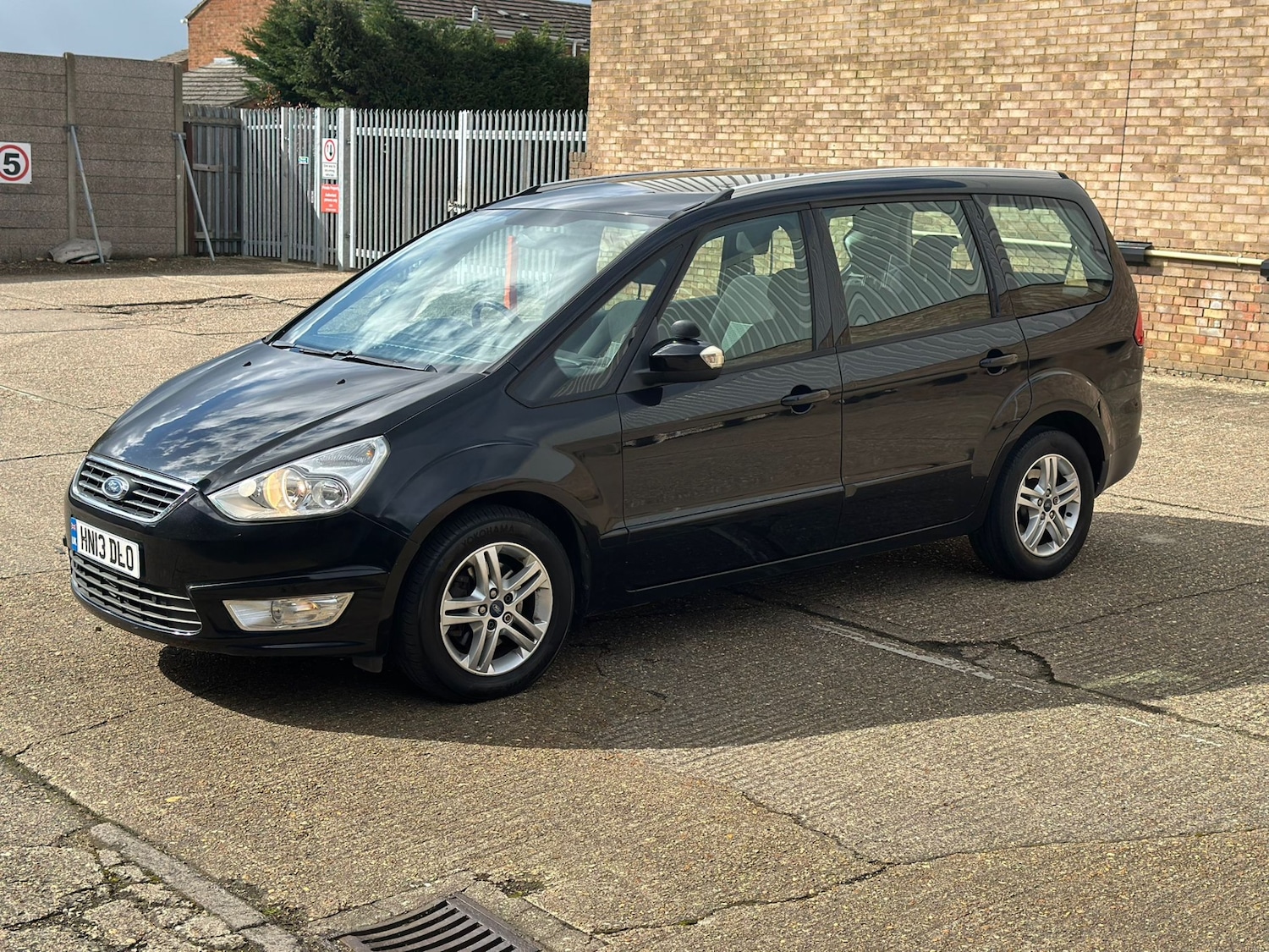 Used Ford Galaxy 2013 for sale - 78026453: Photo 47