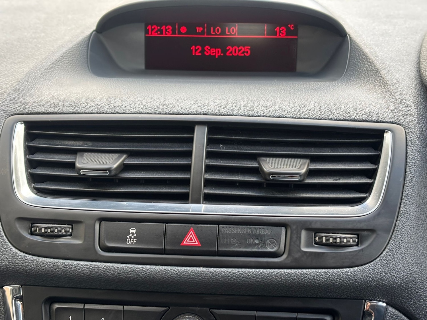 Used Vauxhall Mokka 2013 for sale - 75937790: Photo 21