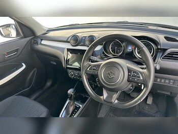 Used Suzuki Swift 2023 for sale - 77672593: Photo