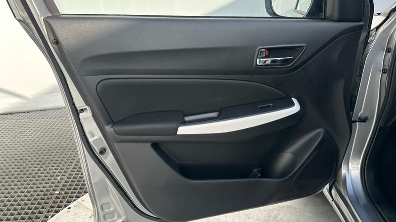 Used Suzuki Swift 2023 for sale - 77672593: Photo 43