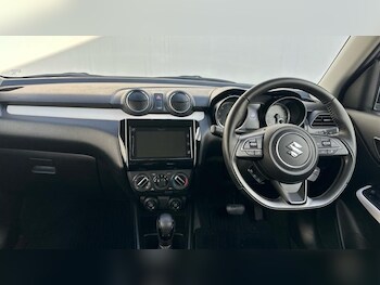 Used Suzuki Swift 2023 for sale - 77672593: Photo