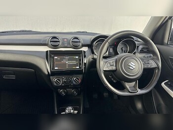 Used Suzuki Swift 2023 for sale - 77393811: Photo