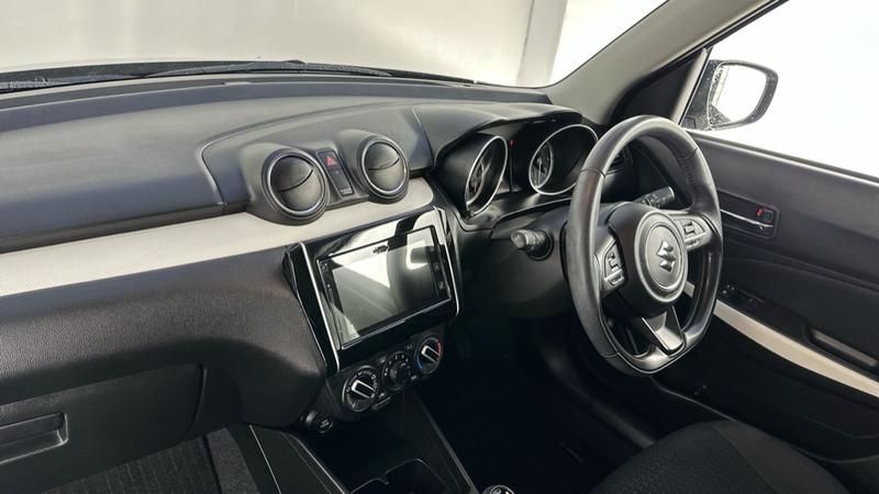 Used Suzuki Swift 2022 for sale - 77274953: Photo 12