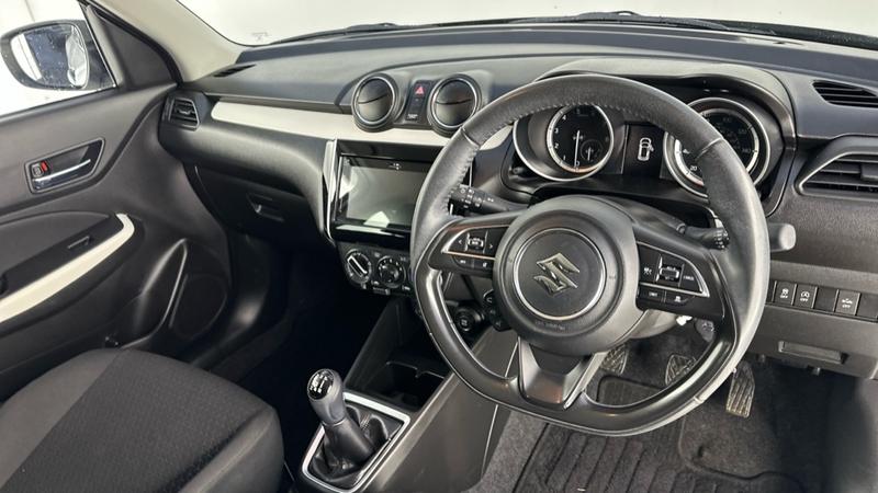 Used Suzuki Swift 2022 for sale - 77274953: Photo 2