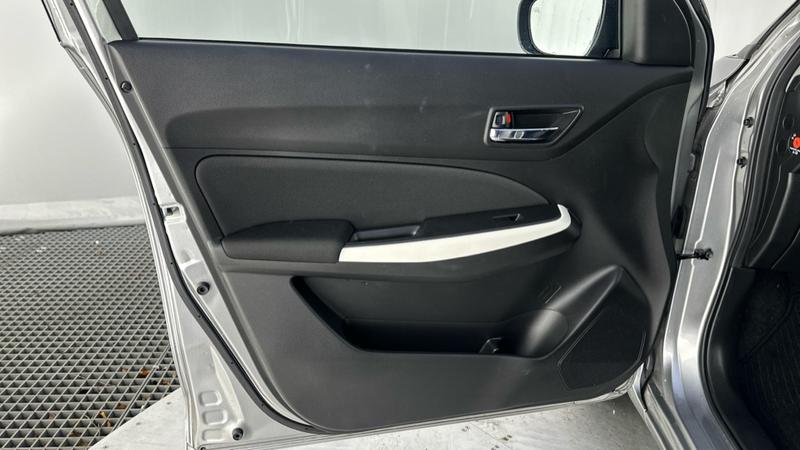 Used Suzuki Swift 2022 for sale - 77274953: Photo 34