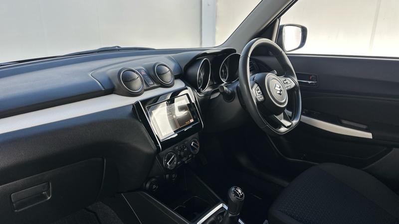 Used Suzuki Swift 2022 for sale - 76882691: Photo 11
