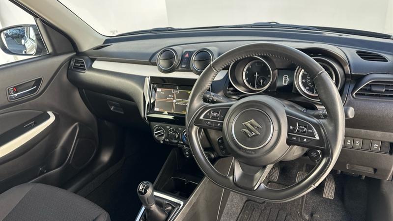 Used Suzuki Swift 2022 for sale - 76882691: Photo 2