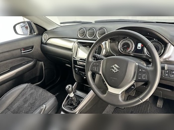 Used Suzuki Vitara 2023 for sale - 77442005: Photo