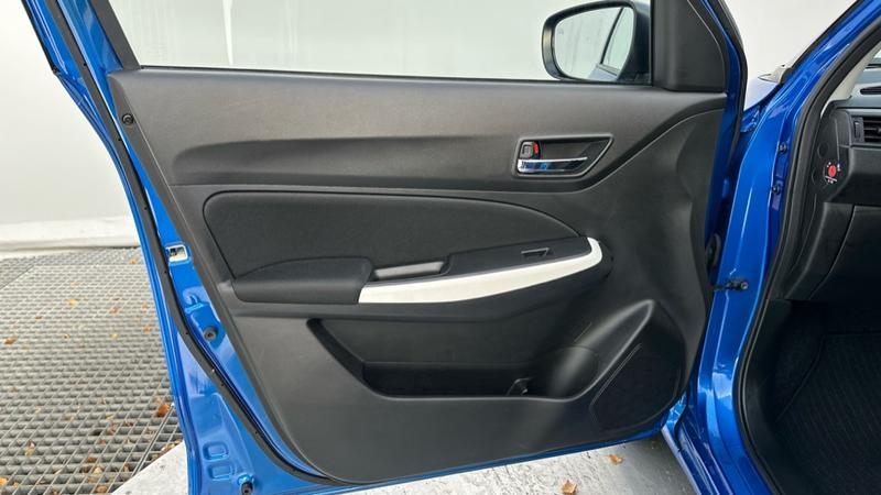 Used Suzuki Swift 2023 for sale - 76766923: Photo 29