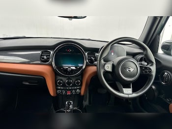 Used MINI Hatch 2024 for sale - 78452319: Photo