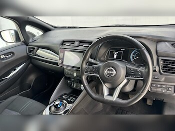 Used Nissan Leaf 2023 for sale - 77774667: Photo