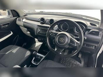 Used Suzuki Swift 2019 for sale - 79672719: Photo