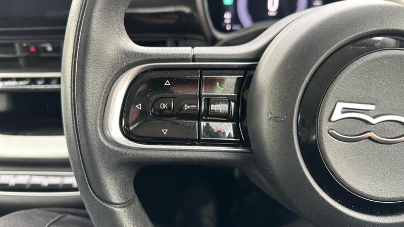Used Fiat 500e 2021 for sale - 76104773: Photo 43
