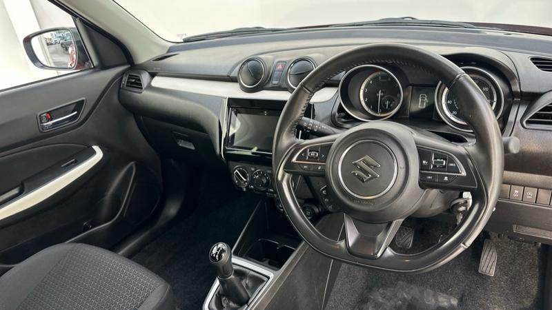 Used Suzuki Swift 2023 for sale - 76782285: Photo 2