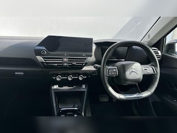 Used Citroen e-C4 2022 for sale - 79050558: Photo