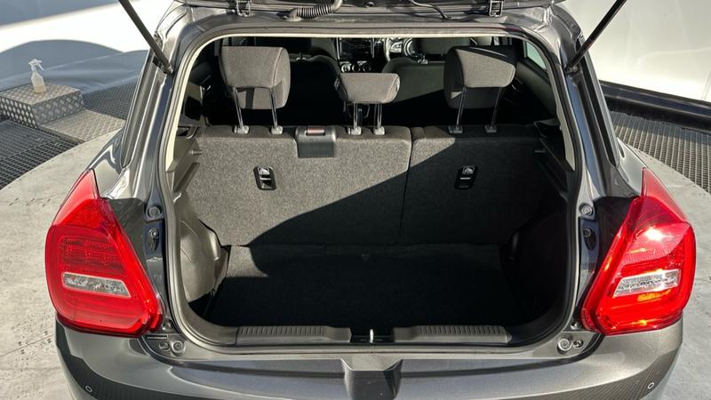 Used Suzuki Swift 2024 for sale - 76895567: Photo 15