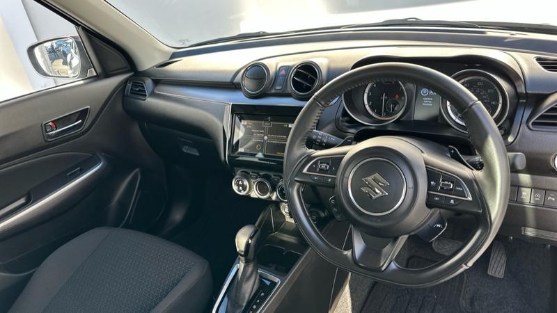 Used Suzuki Swift 2024 for sale - 76895567: Photo 2