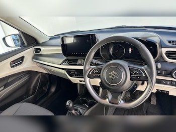 Used Suzuki Swift 2024 for sale - 77064010: Photo