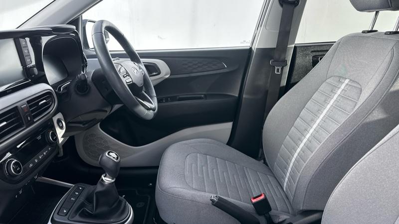 Used Hyundai i10 2023 for sale - 76382341: Photo 25