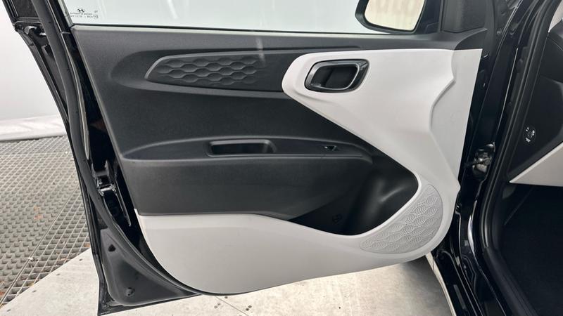 Used Hyundai i10 2023 for sale - 76382341: Photo 27