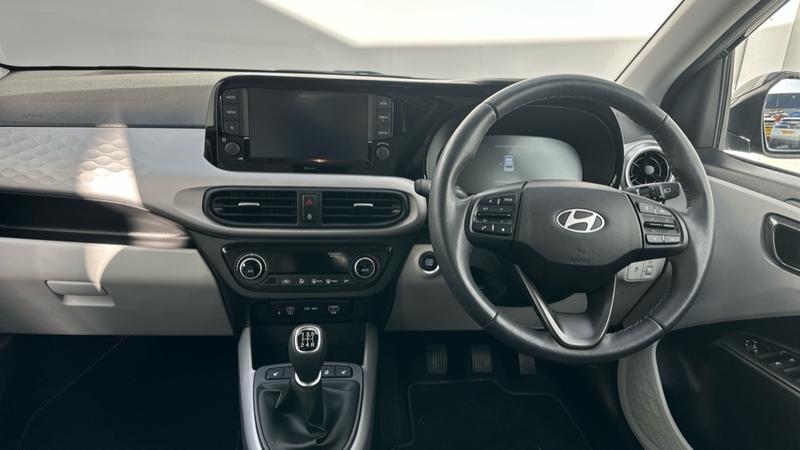 Used Hyundai i10 2023 for sale - 76382341: Photo 4