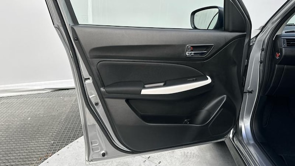 Used Suzuki Swift 2019 for sale - 76172623: Photo 26