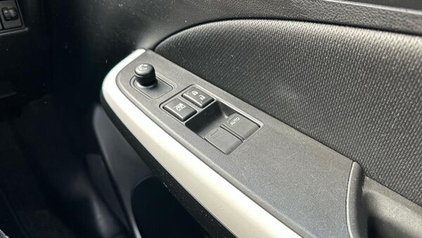 Used Suzuki Swift 2019 for sale - 76172623: Photo 41