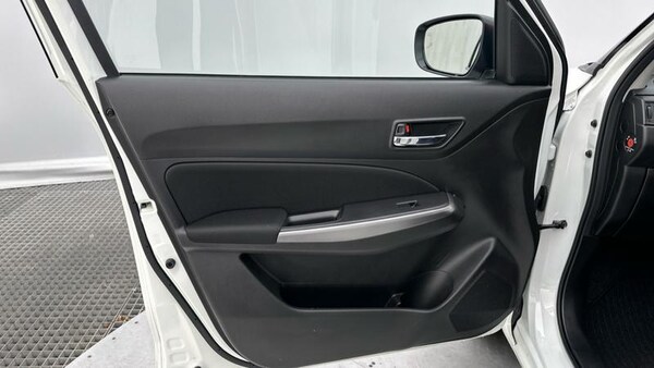 Used Suzuki Swift 2022 for sale - 75685988: Photo 26