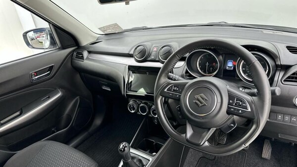 Used Suzuki Swift 2022 for sale - 75685988: Photo 2
