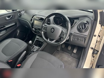 Used Renault Captur 2017 for sale - 79312210: Photo