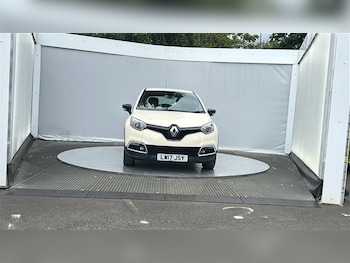 Used Renault Captur 2017 for sale - 79312210: Photo