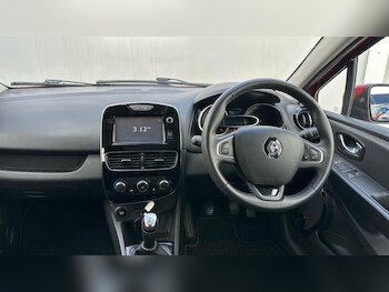 Used Renault Clio 2017 for sale - 77701045: Photo