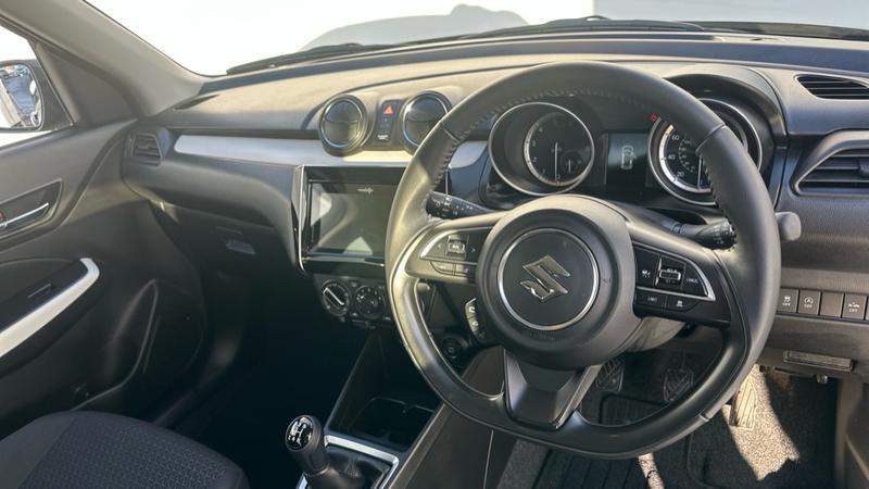 Used Suzuki Swift 2023 for sale - 76748162: Photo 2