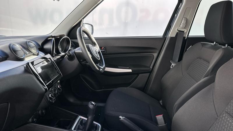 Used Suzuki Swift 2023 for sale - 76748162: Photo 27
