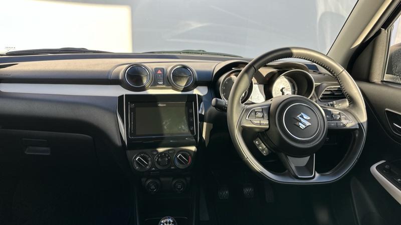 Used Suzuki Swift 2023 for sale - 76748162: Photo 4