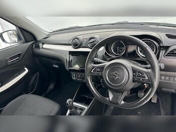 Used Suzuki Swift 2024 for sale - 76419804: Photo