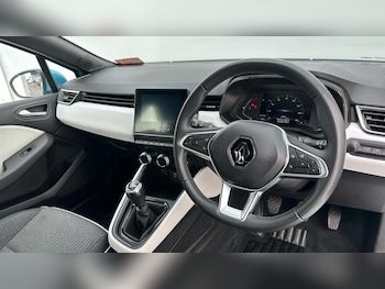 Used Renault Clio 2022 for sale - 75575142: Photo