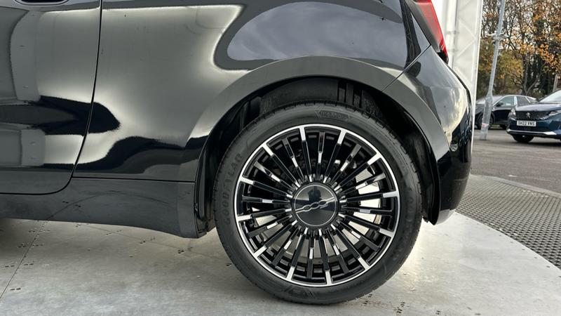 Used Fiat 500e 2022 for sale - 76419809: Photo 18